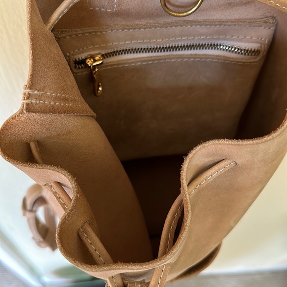 Leather backpack - Picture 4 of 6